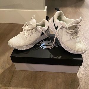 nike women's zoom hyperace 2 volleyball shoe Sz 6.5